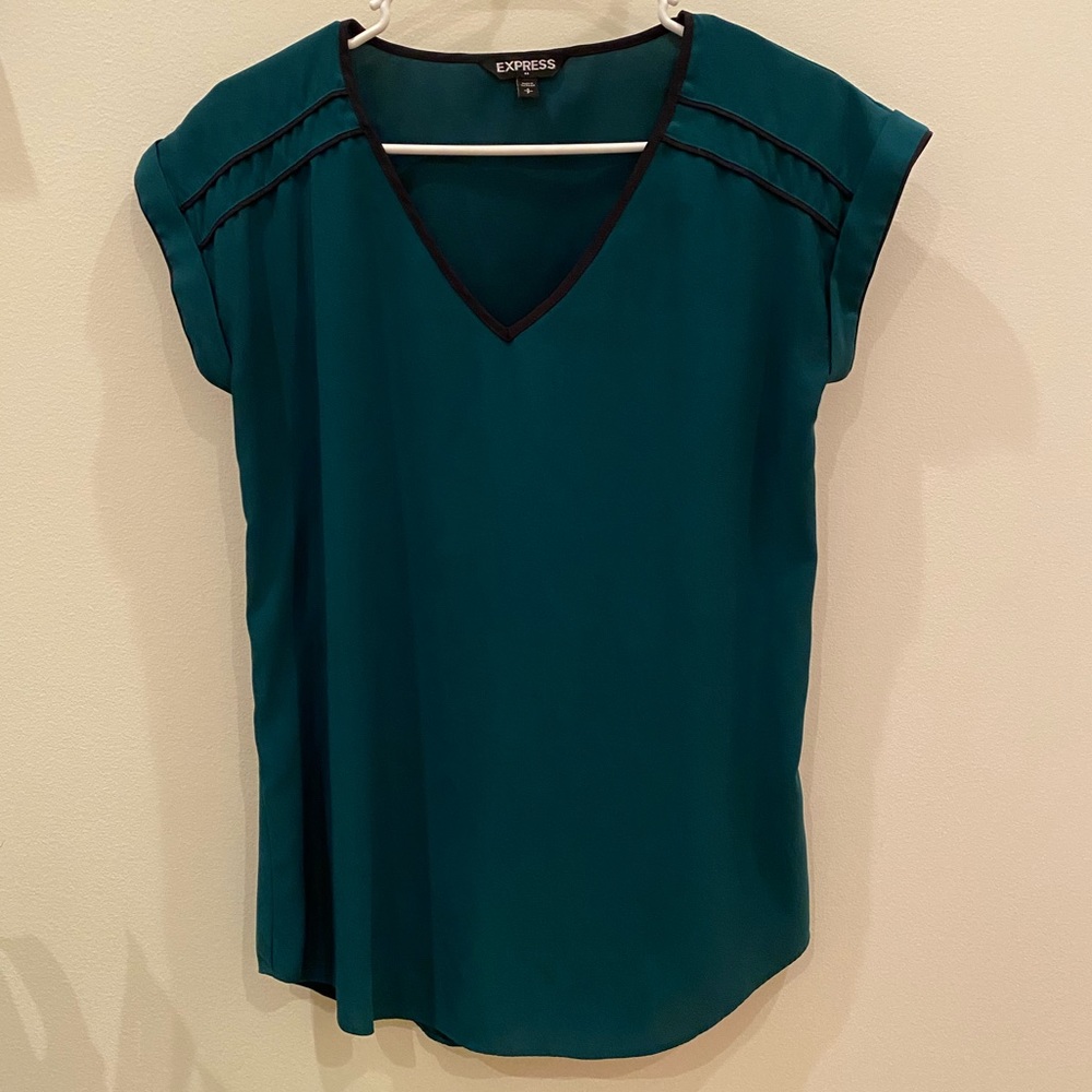 Dark green Express top